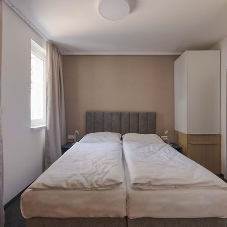 Hotel Taxis Bratislava - New Rooms Exterior foto